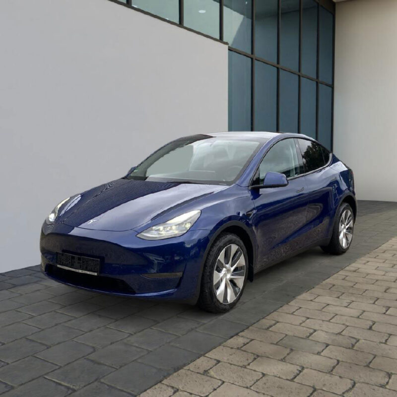 TESLA Model Y, Maximum Range, Full Self-Driving, Dual Motor AWD